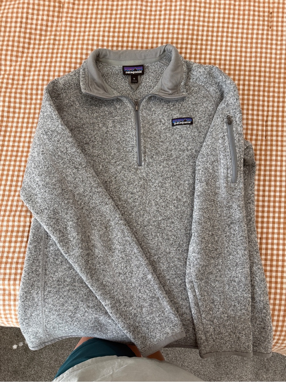Patagonia Men’s Light Gray Quarter-Zip Fleece Pullover